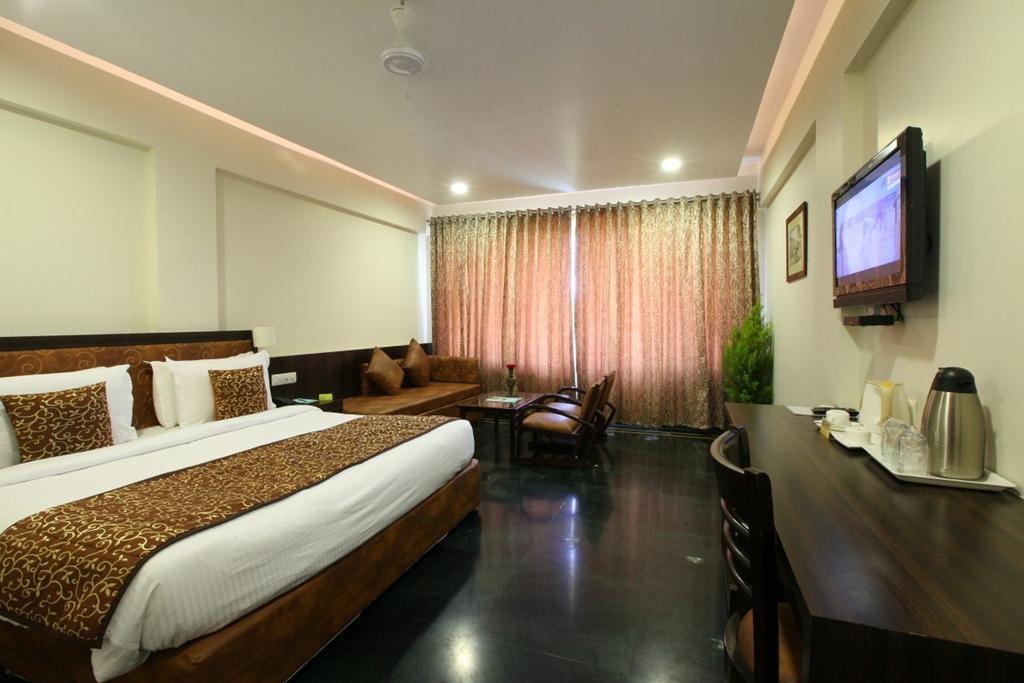 Shilpi Hill Resort 萨普塔拉 客房 照片