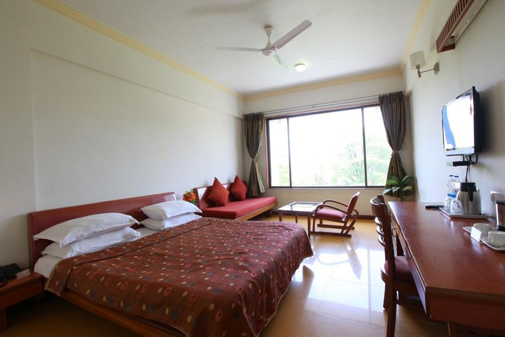 Shilpi Hill Resort 萨普塔拉 客房 照片
