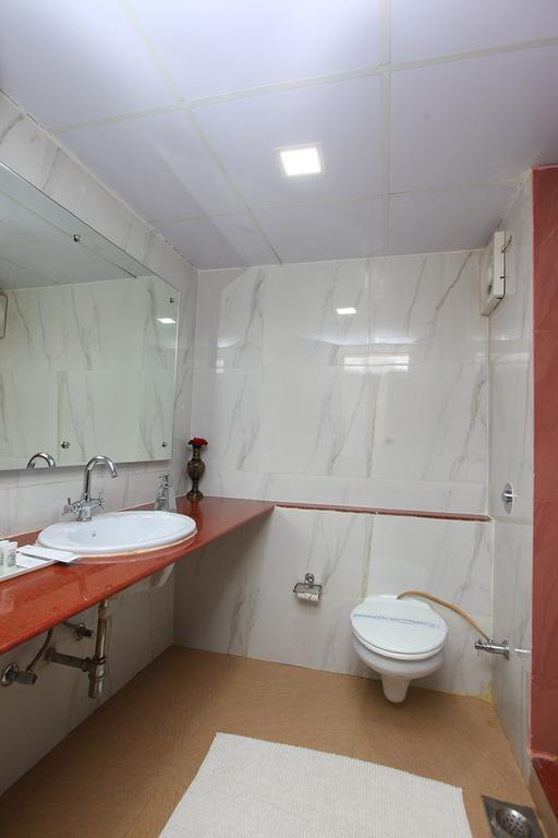 Shilpi Hill Resort 萨普塔拉 客房 照片